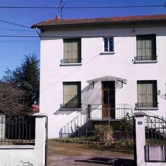  Annonces PRAYSSAC : Maison / Villa | RIORGES (42153) | 137 m2 | 137 000 € 